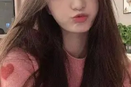 陈律直播自曝：与痞幼48小时闪电恋爱后分手无缝变闺蜜引发网友热议