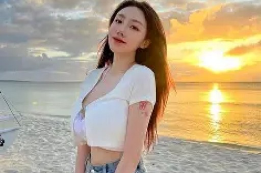 王鹤棣暗示被霸凌！沈月曝光聊天截图舆论反转王鹤棣黑历史被扒