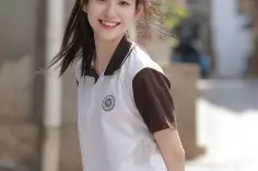 75岁的刘晓庆与网红王婆同台全程冷脸少互动被质疑是耍大牌！