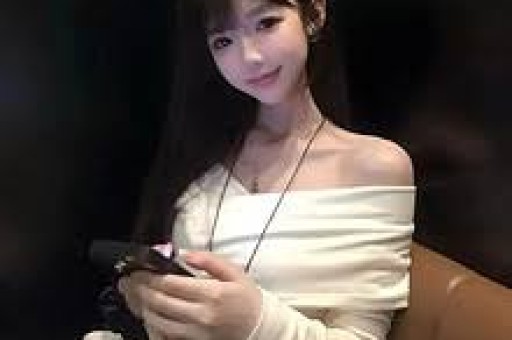 曝二字功夫巨星老婆出轨自家里偷情被老公抓奸成龙吴京被猜测