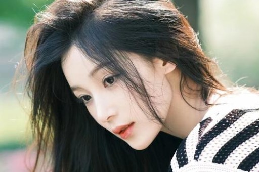 震碎三观！女教师在丈夫出差期间出轨微信聊天记录和照片被曝光