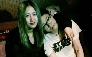 出轨承认、出柜公开：她把自己活成了娱乐圈最“不合格”的顶流